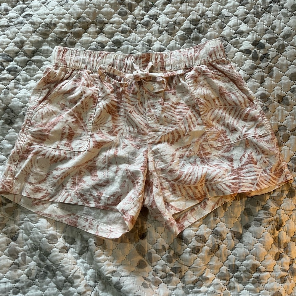 Women's Tropical Print Linen Shorts